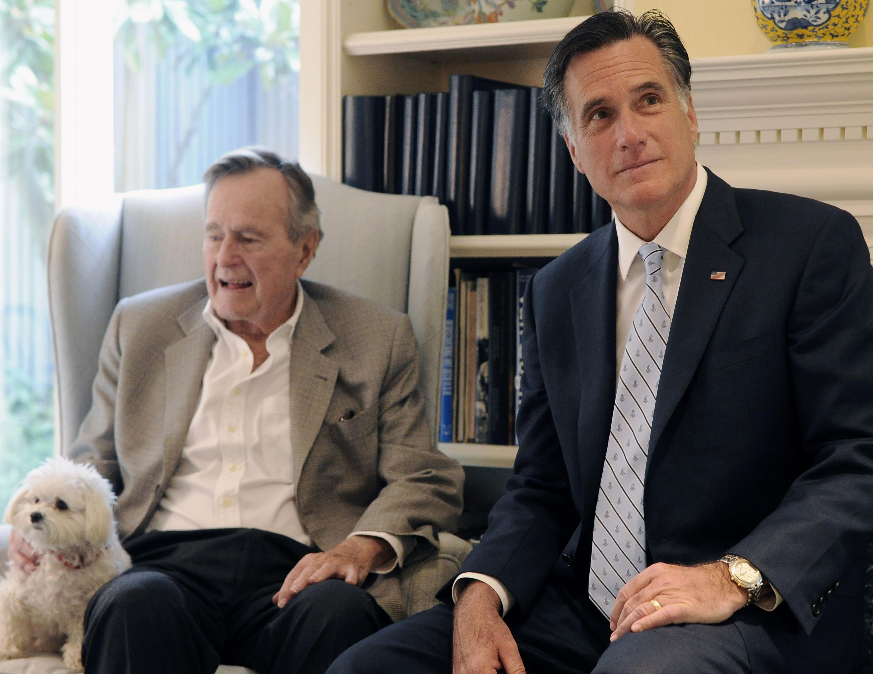 Στήριξη στον Μιτ Ρόμνεϊ προσφέρει ο Τζορτζ Μπους ο πρεσβύτερος